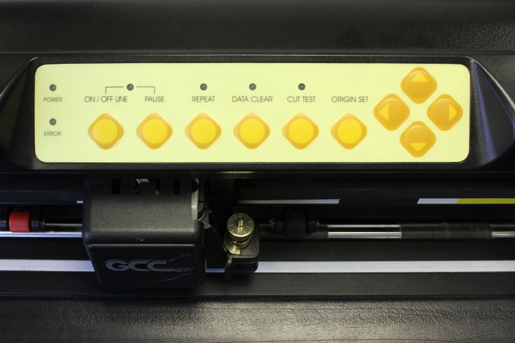 panel-kontrol-mesin-cutting-sticker-gcc-expert-24-lx